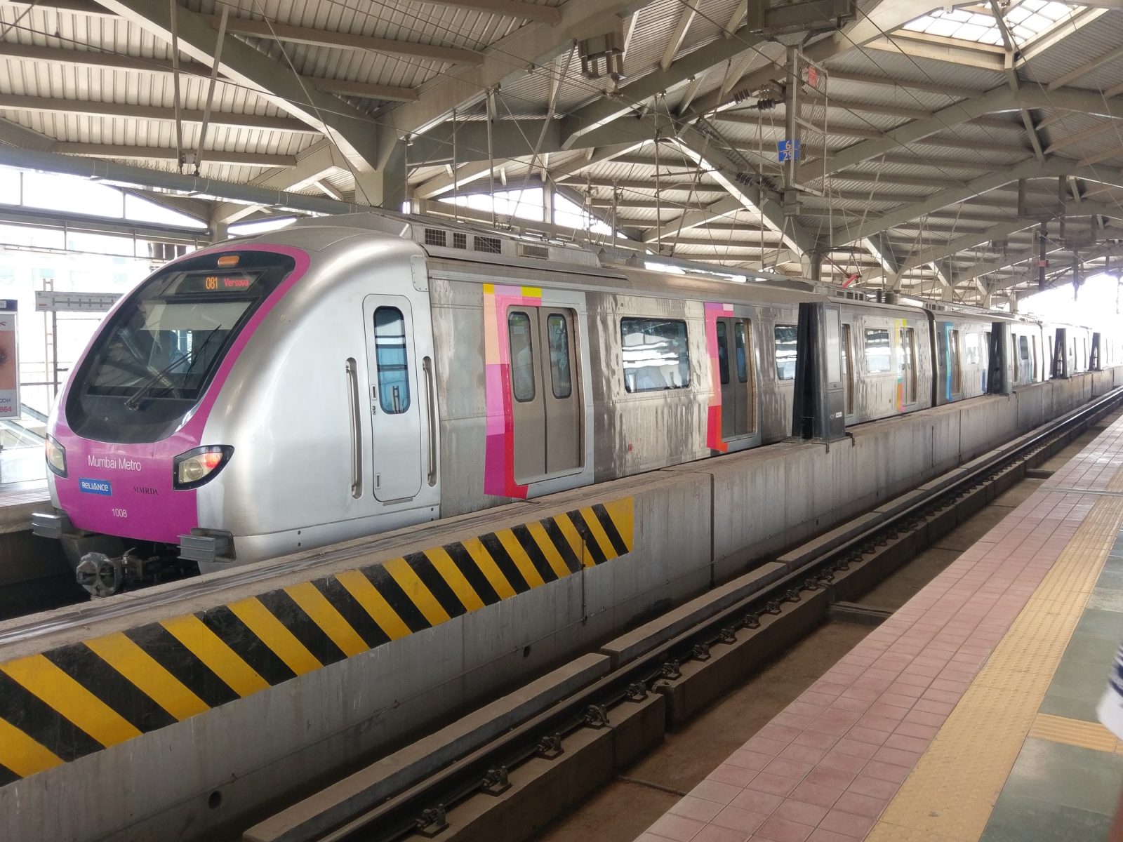 New Modern Metro Coaches Unveiled for Mumbai