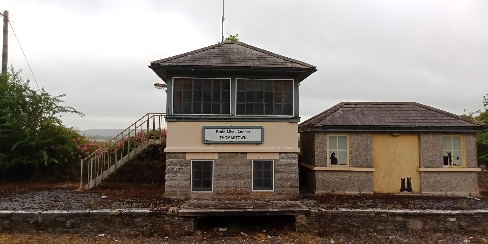 Railway Station Master Minimum Age Raised From 18 to 20