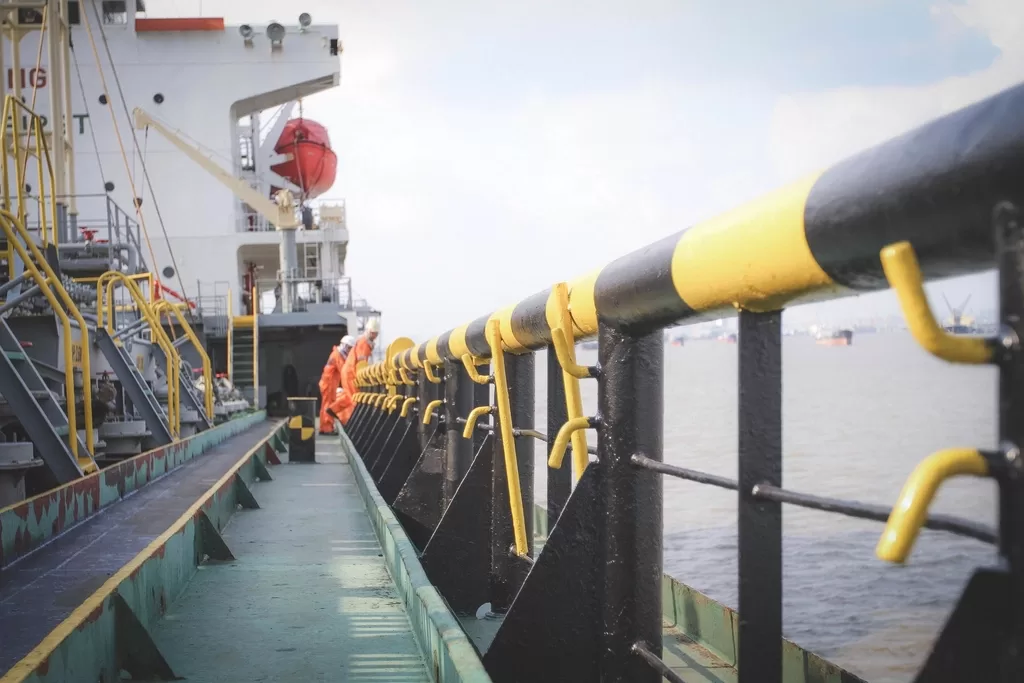 Trump Waives Sanctions and Tariffs on Purchases of Russian Oil and Gas